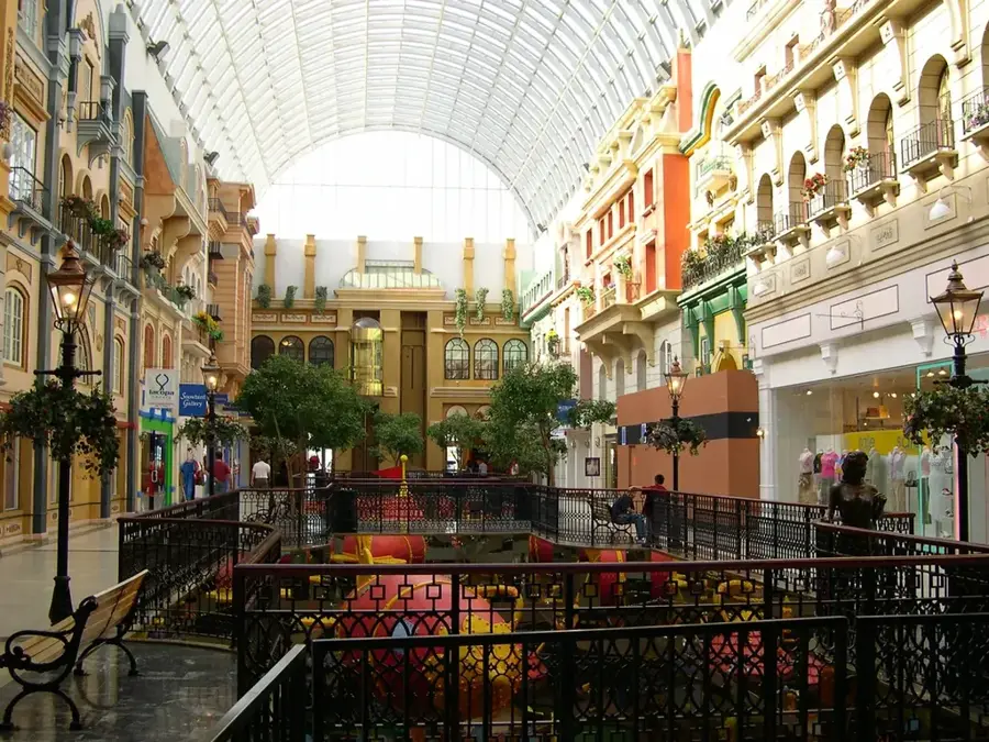 West Edmonton Mall — Churchill Polar Bears (Canada)