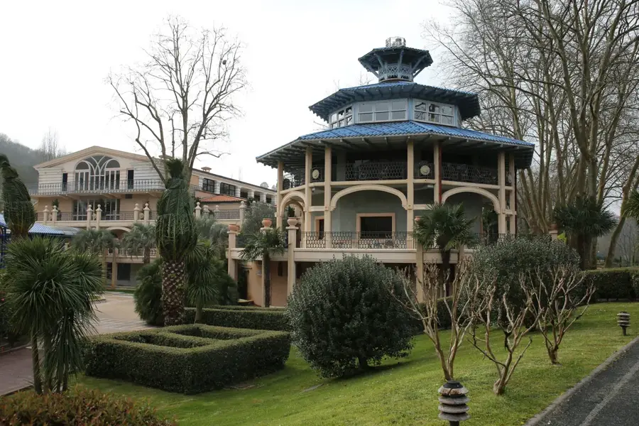 Cambo-les-Bains – city