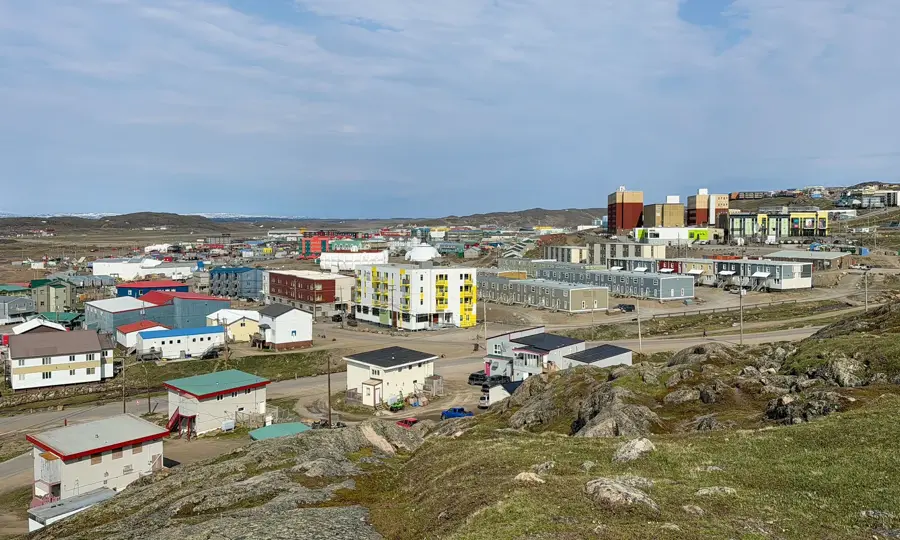 Iqaluit — Toronto (Canada)