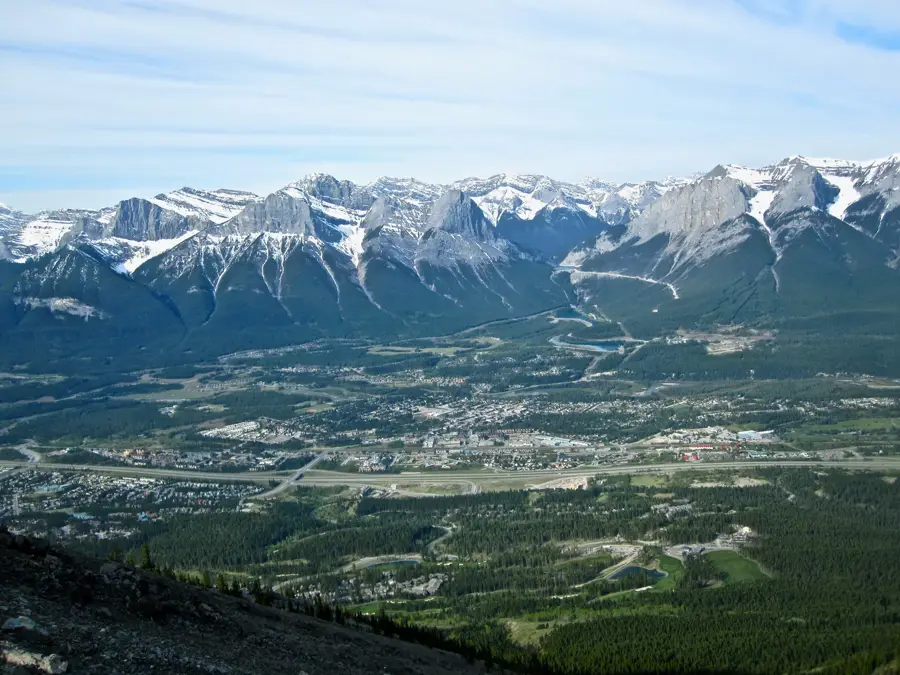 Banff / Canmore — Airdrie (Canada)