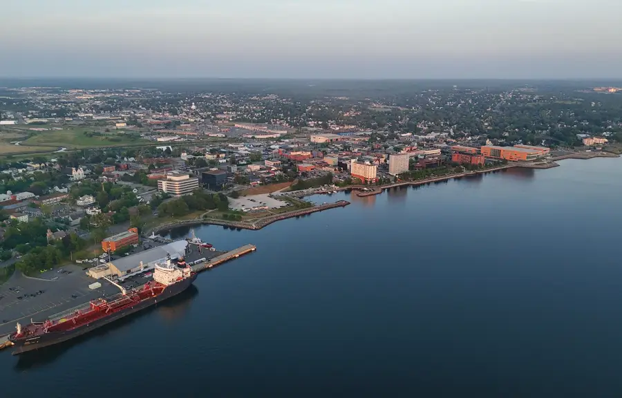 Sydney (Nova Scotia) — Pier 21 (Halifax) (Canada)