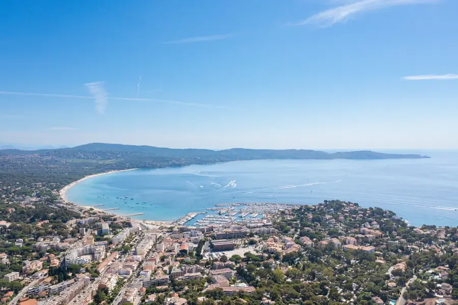 Cavalaire-sur-Mer – city