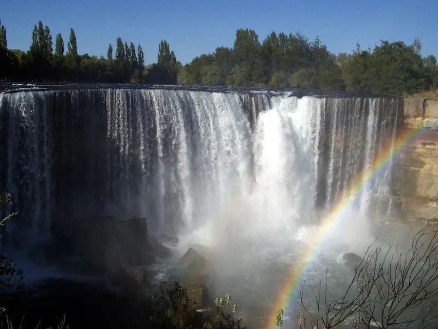 Zellstofffabrik Laja — Parque Nacional Laguna del Laja (Chile)