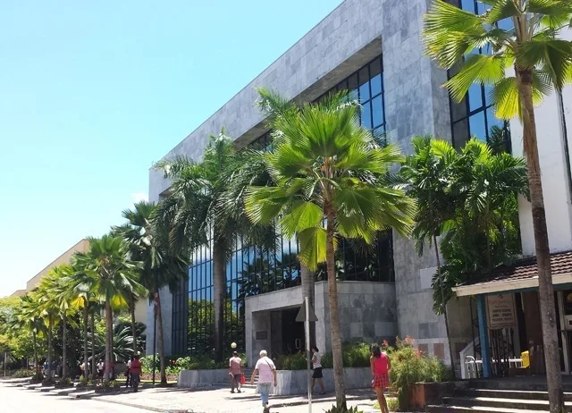 Zentralbank der Seychellen — Kathedrale der Unbefleckten Empfängnis (Seychellen)