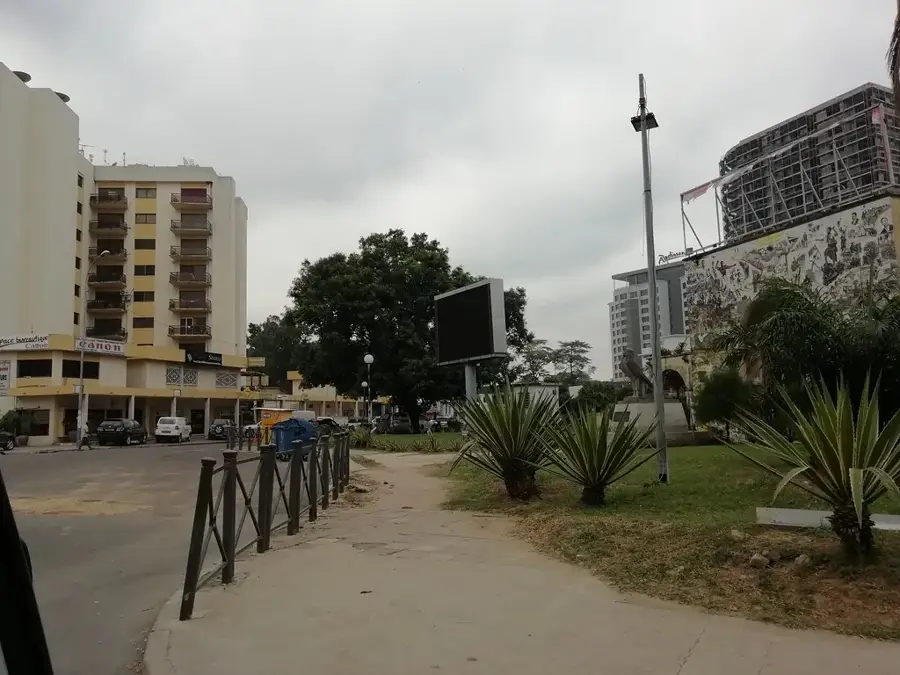 Außenministerium des Kongo — Pierre-Savorgnan-de-Brazza-Mausoleum (Kongo-Brazzaville)