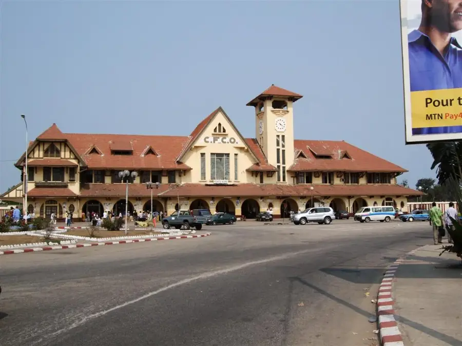Port of Pointe-Noire — Pointe-Noire Lighthouse (Congo - Brazzaville)