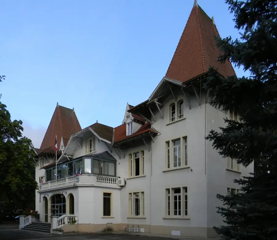 Charvieu-Chavagneux – city