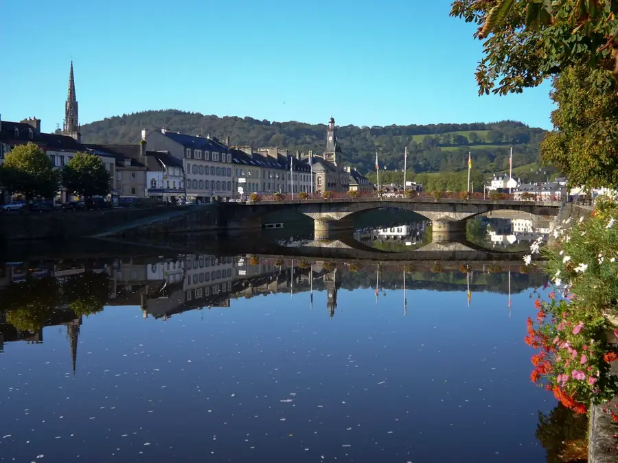 Châteaulin – city