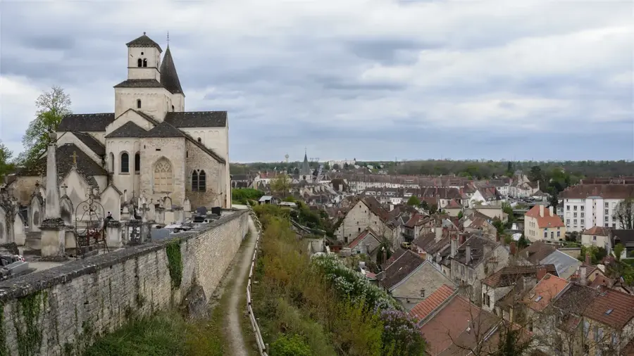 Châtillon-sur-Seine — El Dher (Szomália)