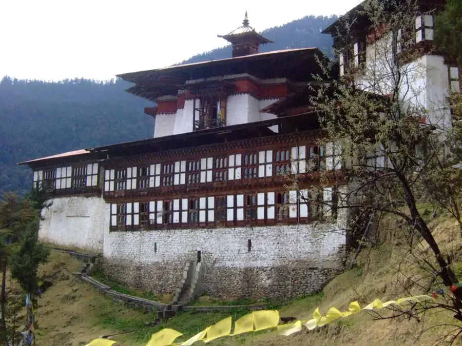 Mănăstirea Cheri — Mănăstirea Phajoding (Bhutan)