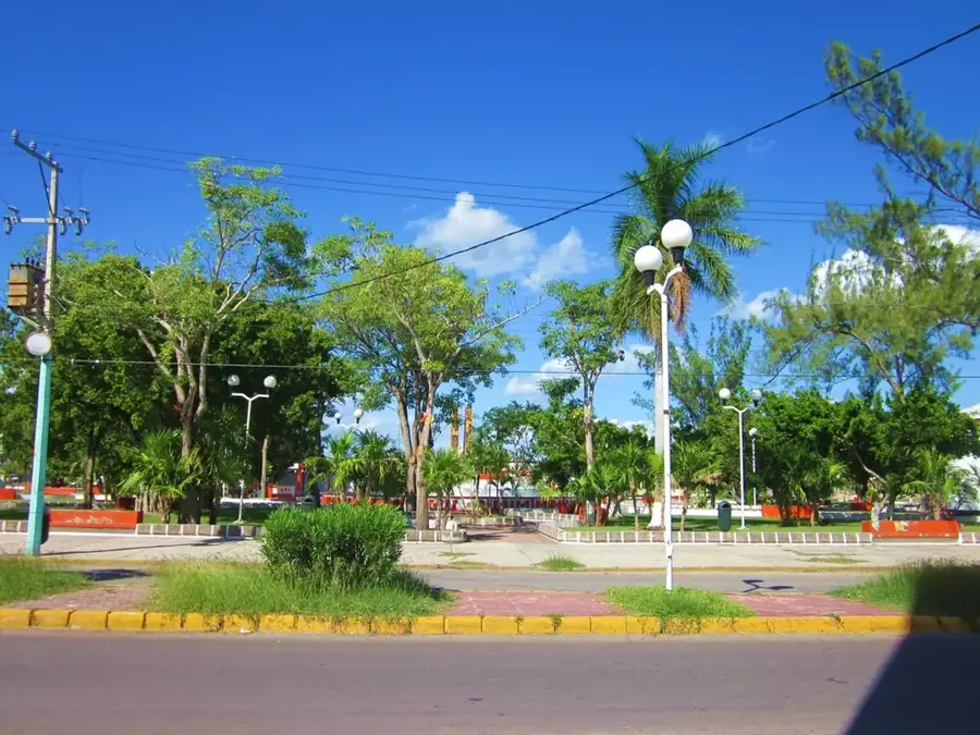 Chetumal — Ek' Balam (Mexico)