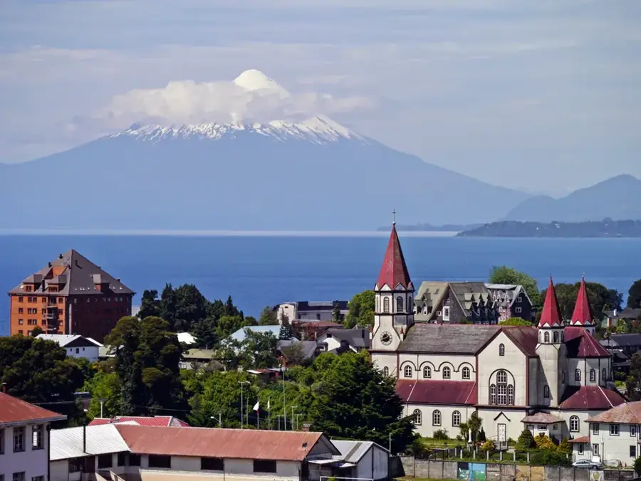 Puerto Varas — Achao Templom (Chile)