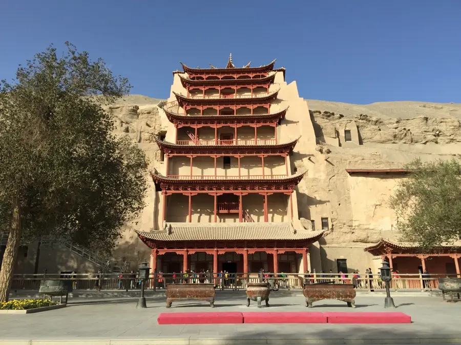 Dunhuang — Ürümqi (China)