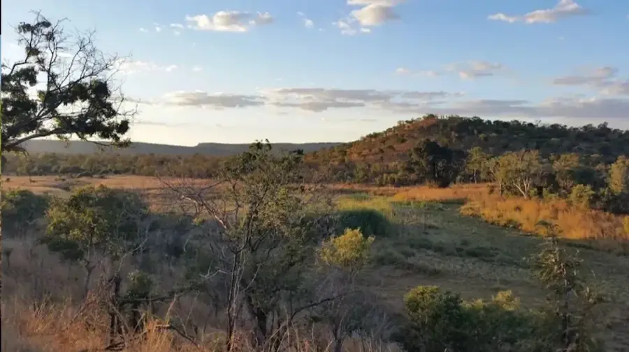 Chizarira-Wald — Inyati (Simbabwe)