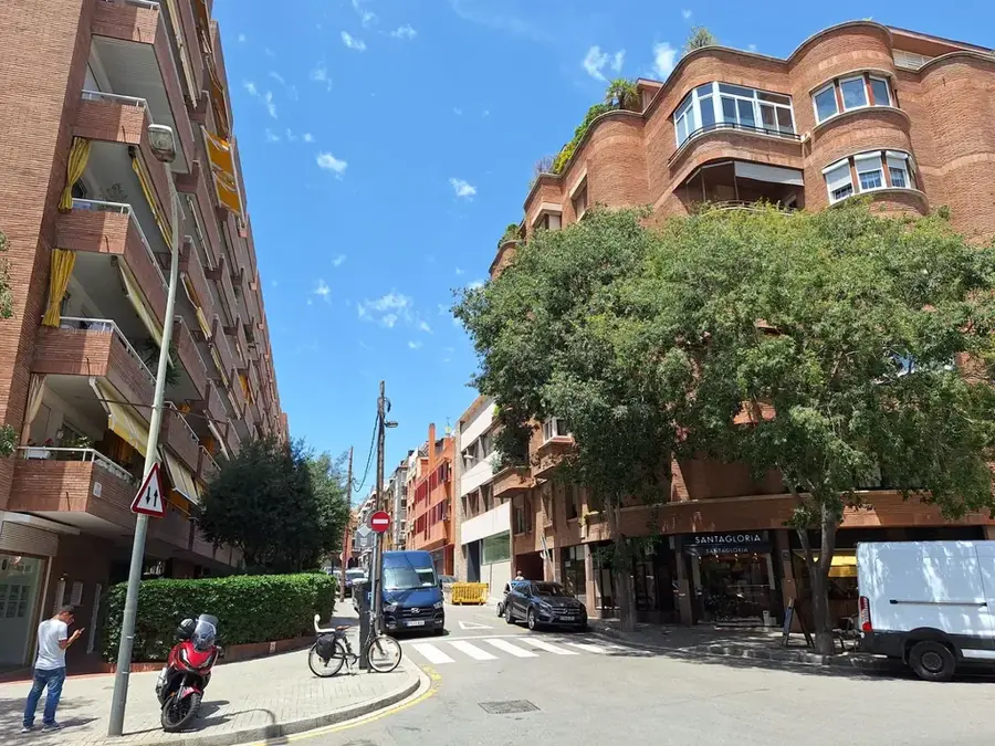 Carrer del Riu – Stadt