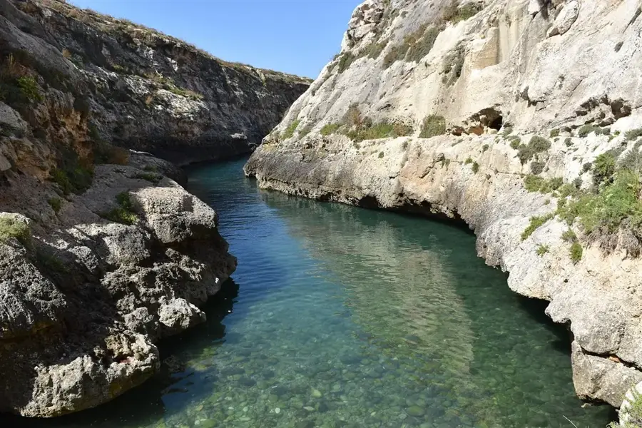 Għasri — Għadira ta' Sarraflu (Malta)