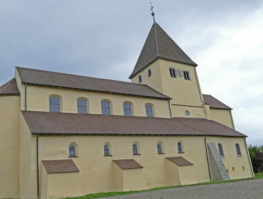 St. Georg — Alsó-vár romjai (Liechtenstein)