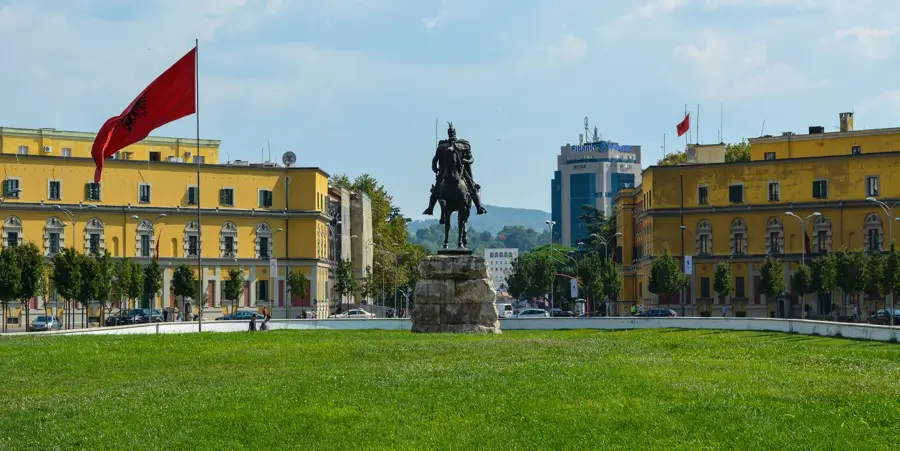 Tirana — Dajti-hegy (Albánia)