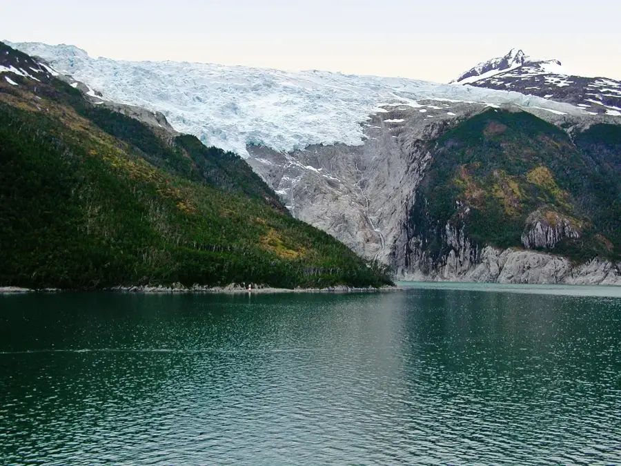 Parque Nacional Alberto de Agostini — Parque Nacional Bernardo O'Higgins (Chile)