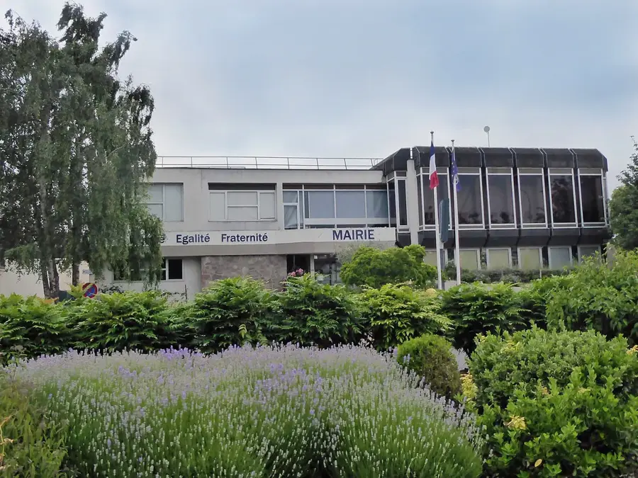 Cléon – city