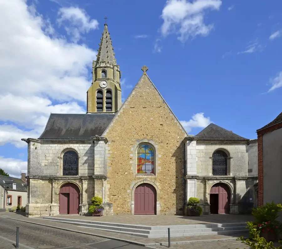 Cloyes-les-Trois-Rivières – city