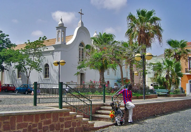Zentrum für Handwerk und Design — Cabnave-Schiffswerft (Cabo Verde)
