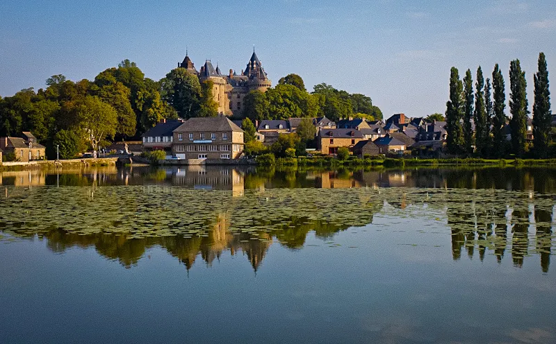 Combourg – city