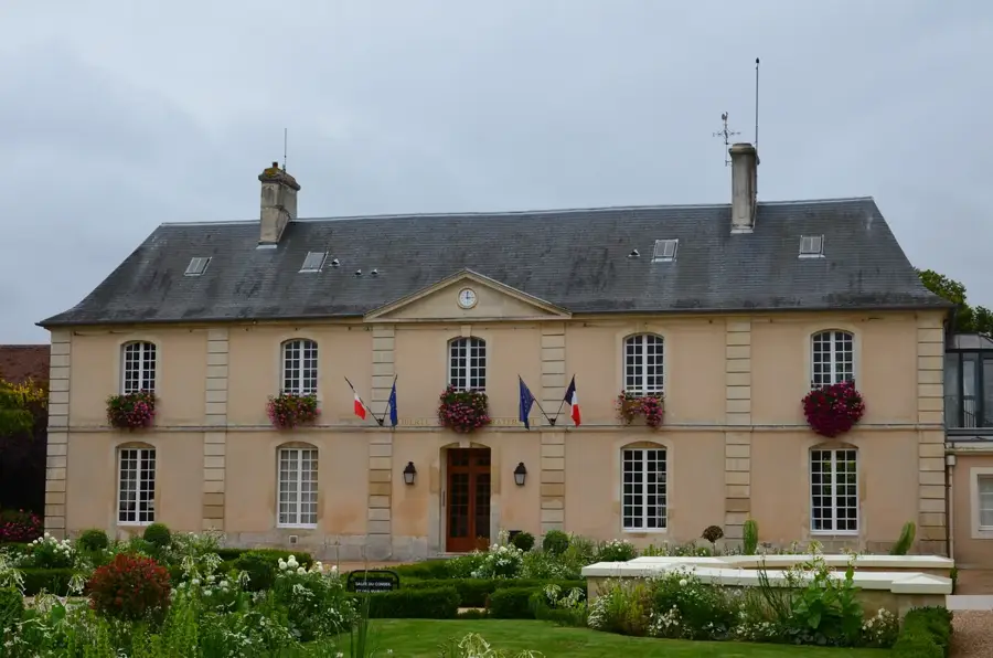 Cormelles-le-Royal – city
