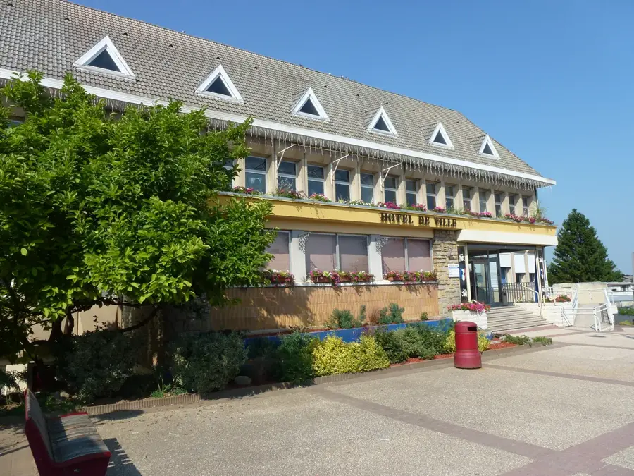 Courcelles-lès-Lens – city