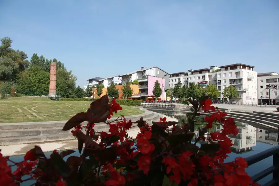 Cran-Gevrier – city