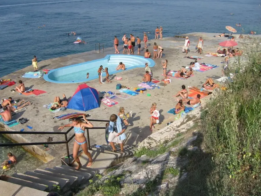 Crveni Vrh — Zinjibar (Jemen)