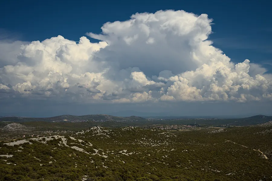 Dračevac Ninski — Satul Bait Baws (Yemen)