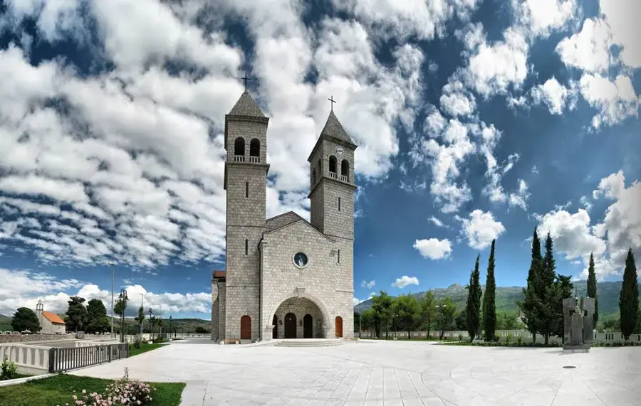 Dugopolje — Cetina-forrás (Horvátország)