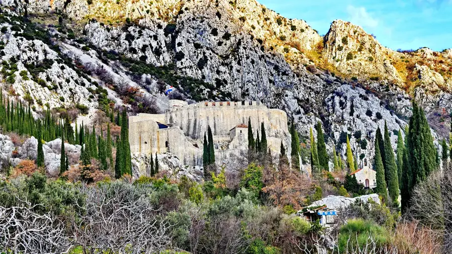 Dunave — Mamula (Montenegro)