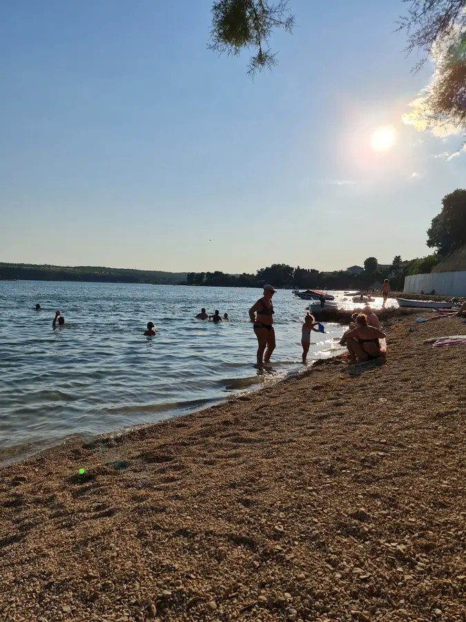 Gornje Vrhovine — Bihać (Bosznia-Hercegovina)