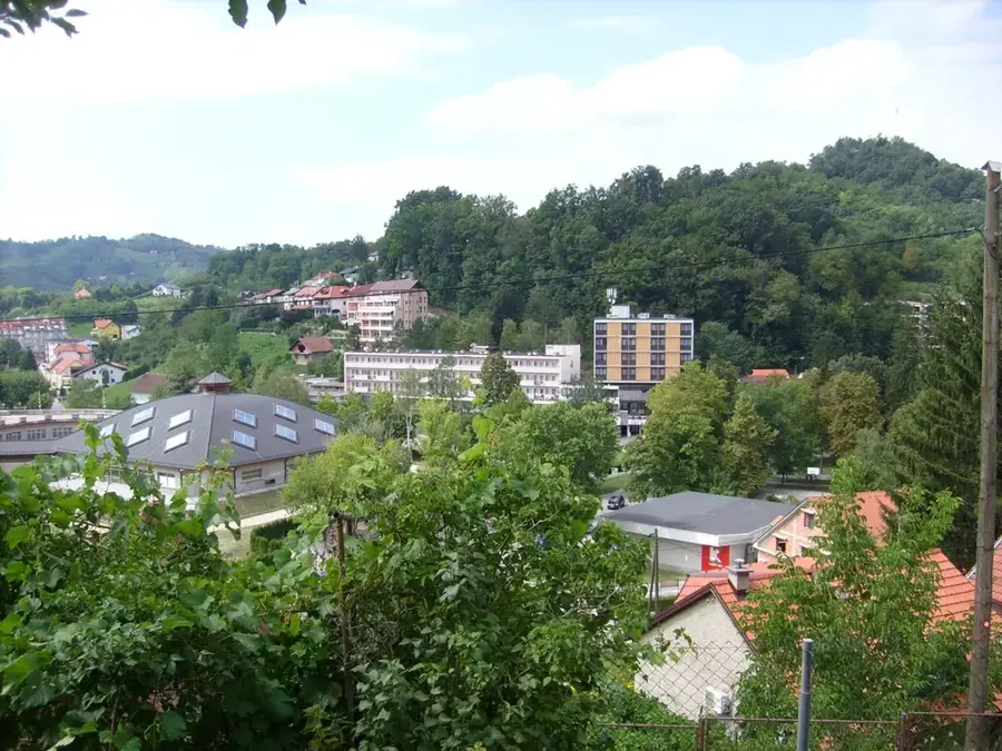Krapinske Toplice — Ramlat al-Sab'atayn (Yemen)