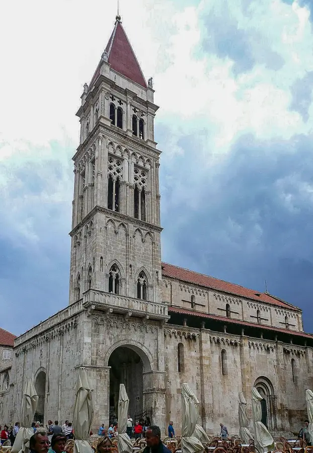 Historische Stadt Trogir — Grbavac (Kroatien)