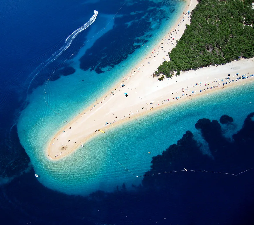 Zlatni Rat — Stiniva-öböl (Horvátország)