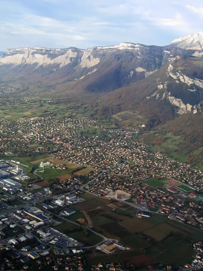 Crolles – city