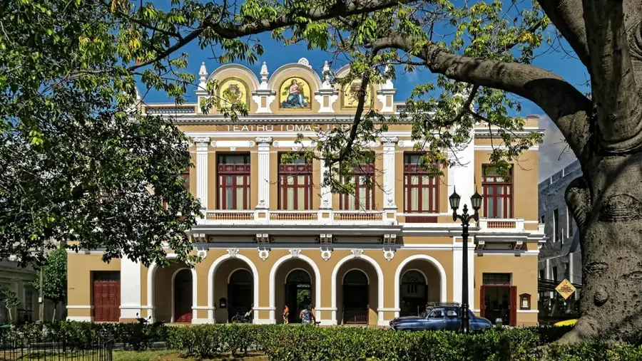 Cienfuegos — Viñales Valley (Cuba)