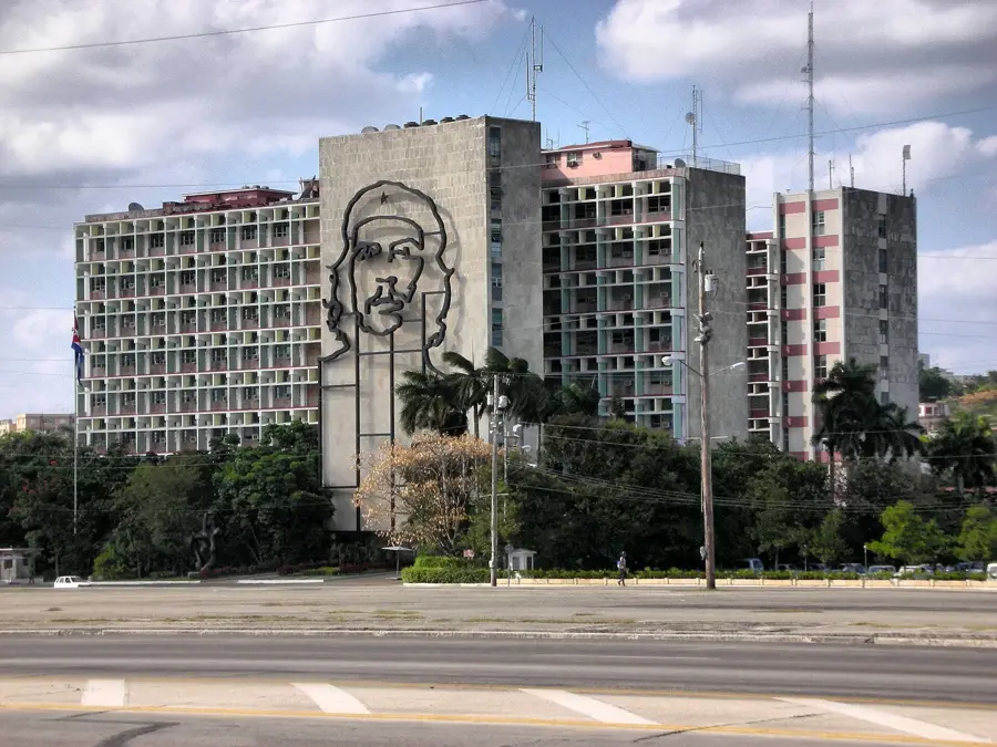 Plaza de la Revolución — Viñales Valley (Cuba)
