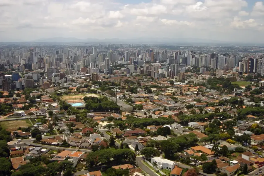 Curitiba — Drót-opera (Brazília)