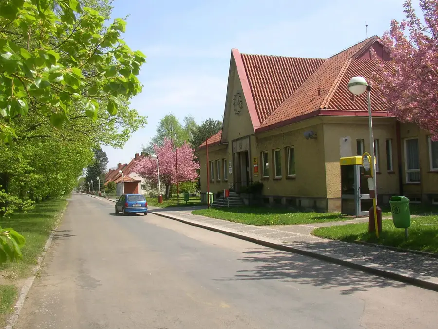 Memorialul Lidice — Castelul Křivoklát (Cehia)