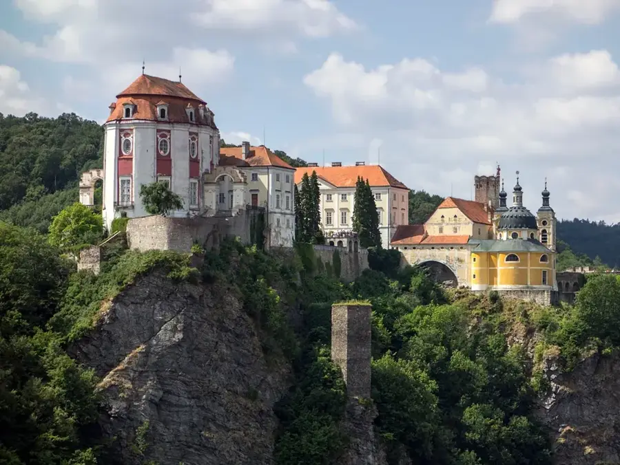 Schloss Vranov nad Dyjí — Slavonice Untergrund (Tschechien)