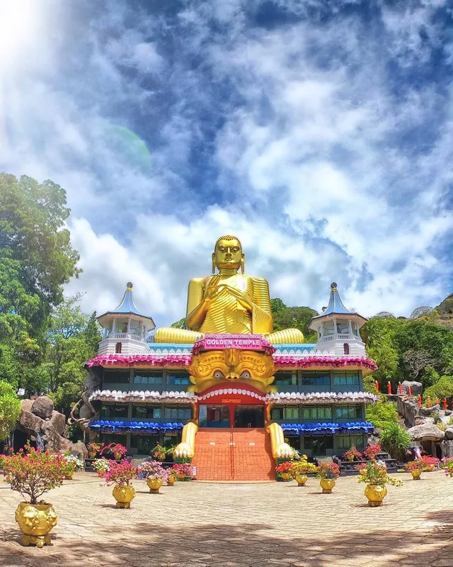 Templul Peșterii Dambulla — Cascada Ramboda (Sri Lanka)