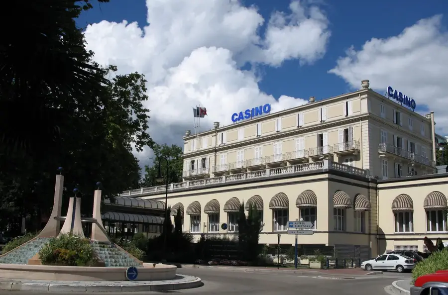 Divonne-les-Bains — Caabudwaaq (Szomália)