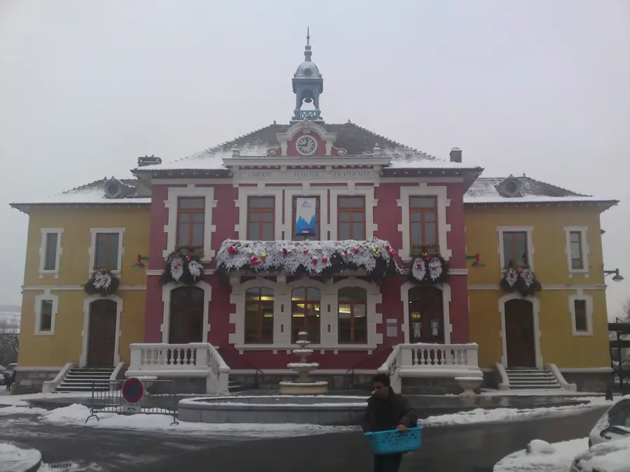 Douvaine — Caabudwaaq (Szomália)