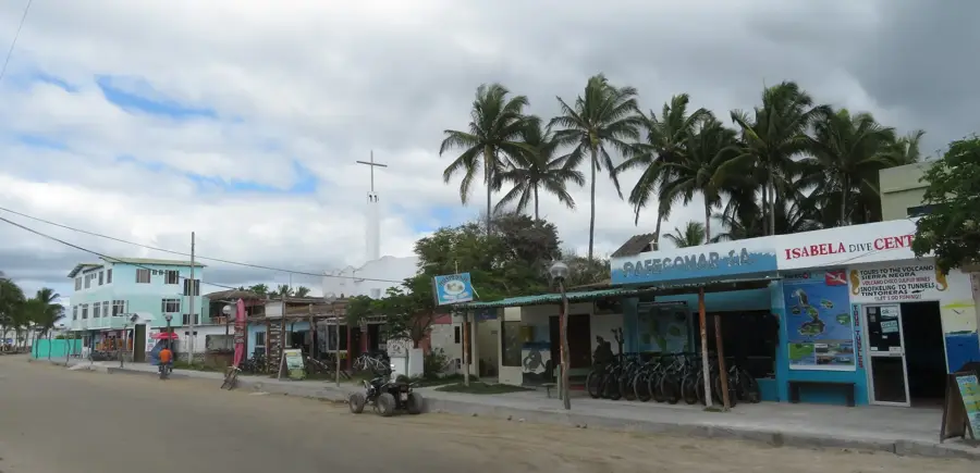 Puerto Villamil — Puerto Ayora (Ecuador)