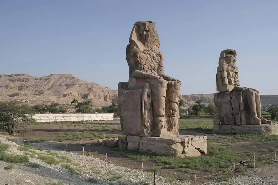Coloșii lui Memnon — Qena (Egipt)