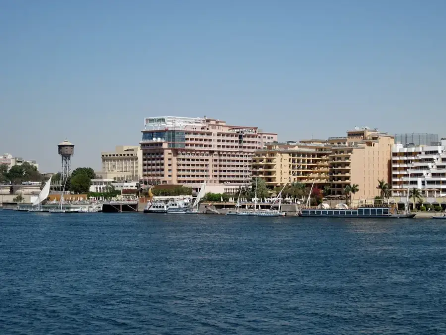 Qasr el-Nil Bridge — Cairo (Egypt)